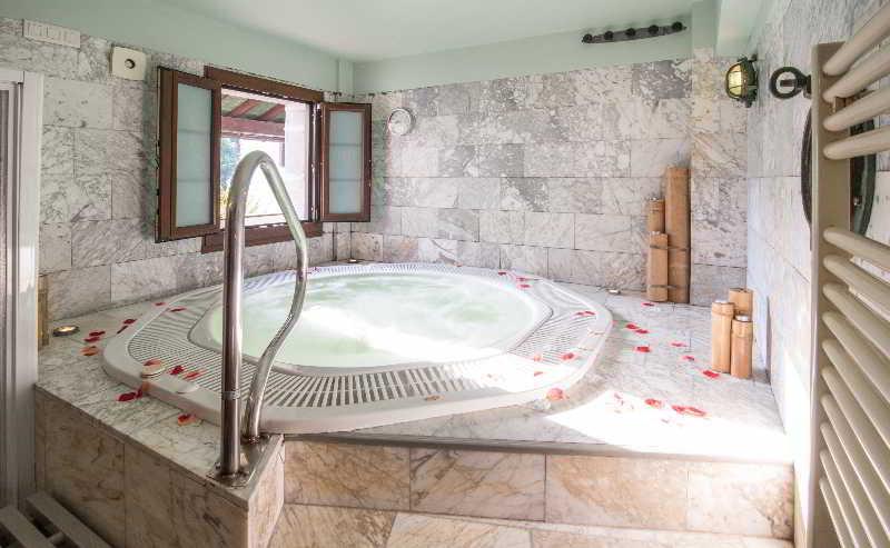 Hotel Spa Atxaspi Лесака Екстериор снимка